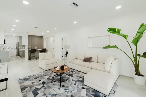 2101 SW 16th Terrace Miami FL 33145