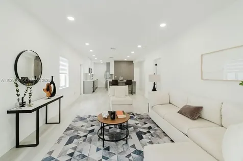 2101 SW 16th Terrace Miami FL 33145