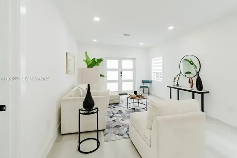 2101 SW 16th Terrace Miami FL 33145