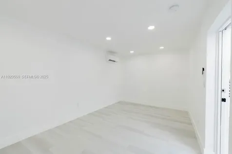 2101 SW 16th Terrace Miami FL 33145