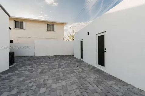 2101 SW 16th Terrace Miami FL 33145