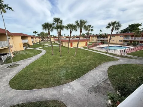 850 E Commercial Boulevard Oakland Park FL 33334