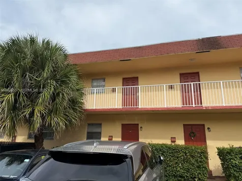 850 E Commercial Boulevard Oakland Park FL 33334