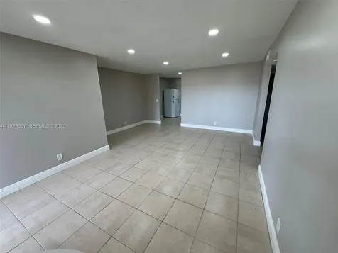 850 E Commercial Boulevard Oakland Park FL 33334