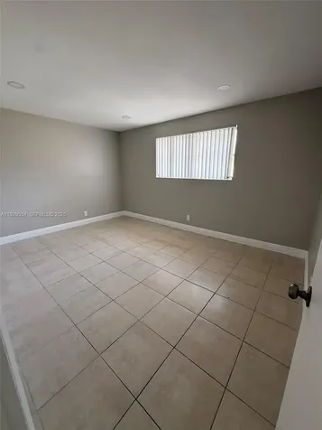 850 E Commercial Boulevard Oakland Park FL 33334