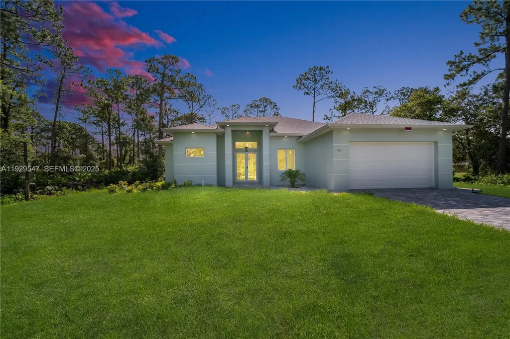 1912 Roosevelt Lehigh Acres FL 33972