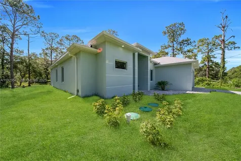 1912 Roosevelt Lehigh Acres FL 33972