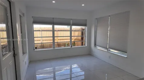 2100 N 57th Way Hollywood FL 33021
