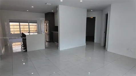2100 N 57th Way Hollywood FL 33021