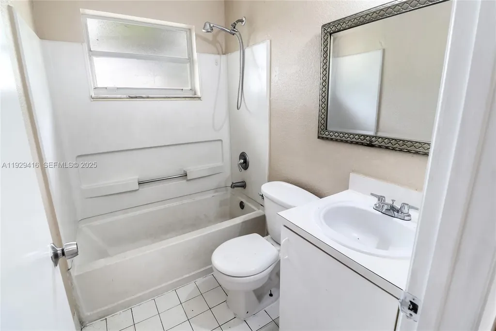 2725 NW 3rd Street Pompano Beach FL 33069