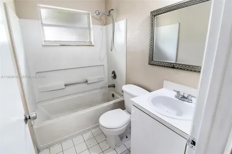 2725 NW 3rd Street Pompano Beach FL 33069