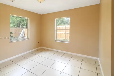 2725 NW 3rd Street Pompano Beach FL 33069