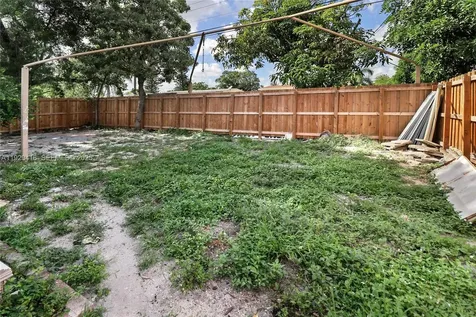 2725 NW 3rd Street Pompano Beach FL 33069