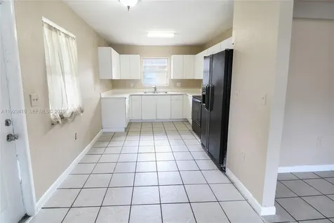 2725 NW 3rd Street Pompano Beach FL 33069