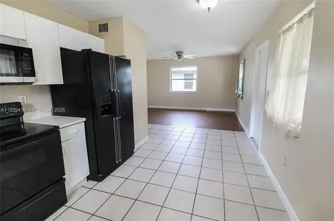 2725 NW 3rd Street Pompano Beach FL 33069