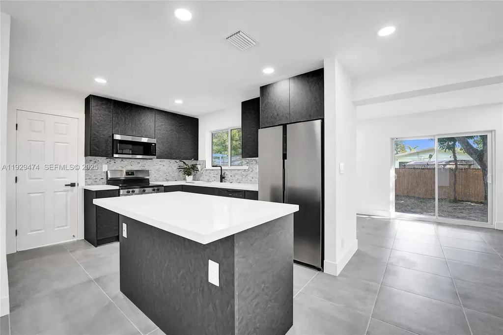 680 SW 29th Terrace Fort Lauderdale FL 33312