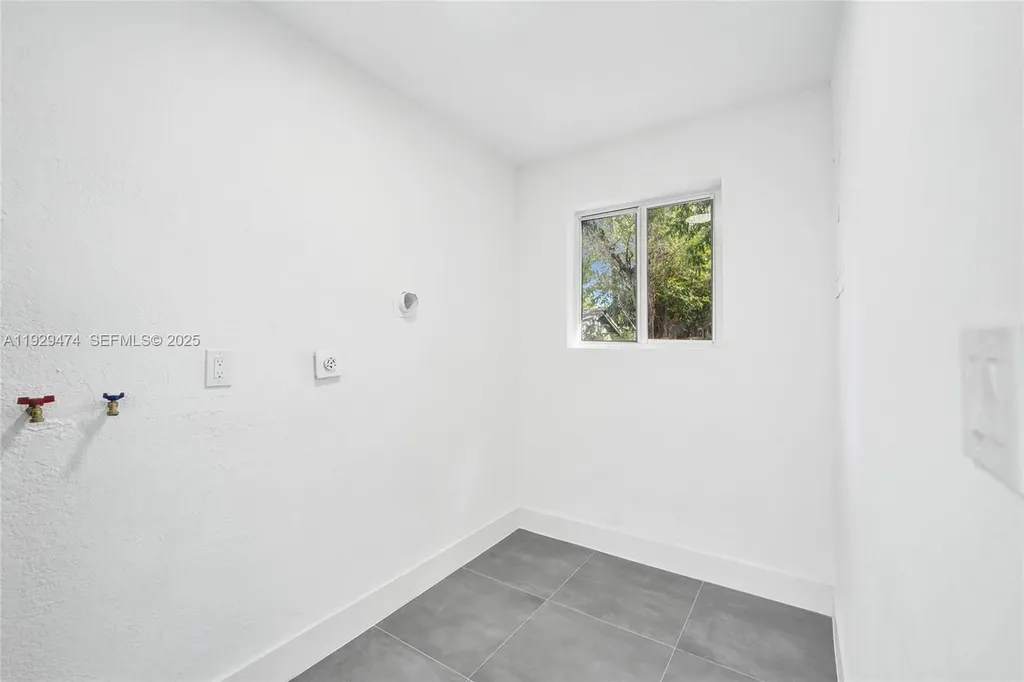 680 SW 29th Terrace Fort Lauderdale FL 33312