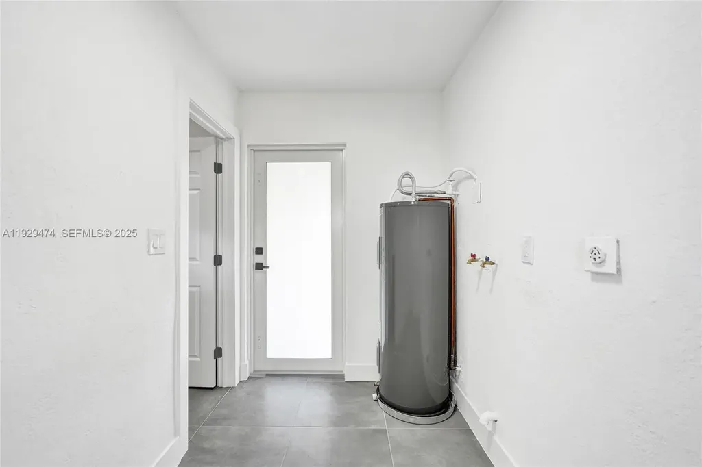 680 SW 29th Terrace Fort Lauderdale FL 33312