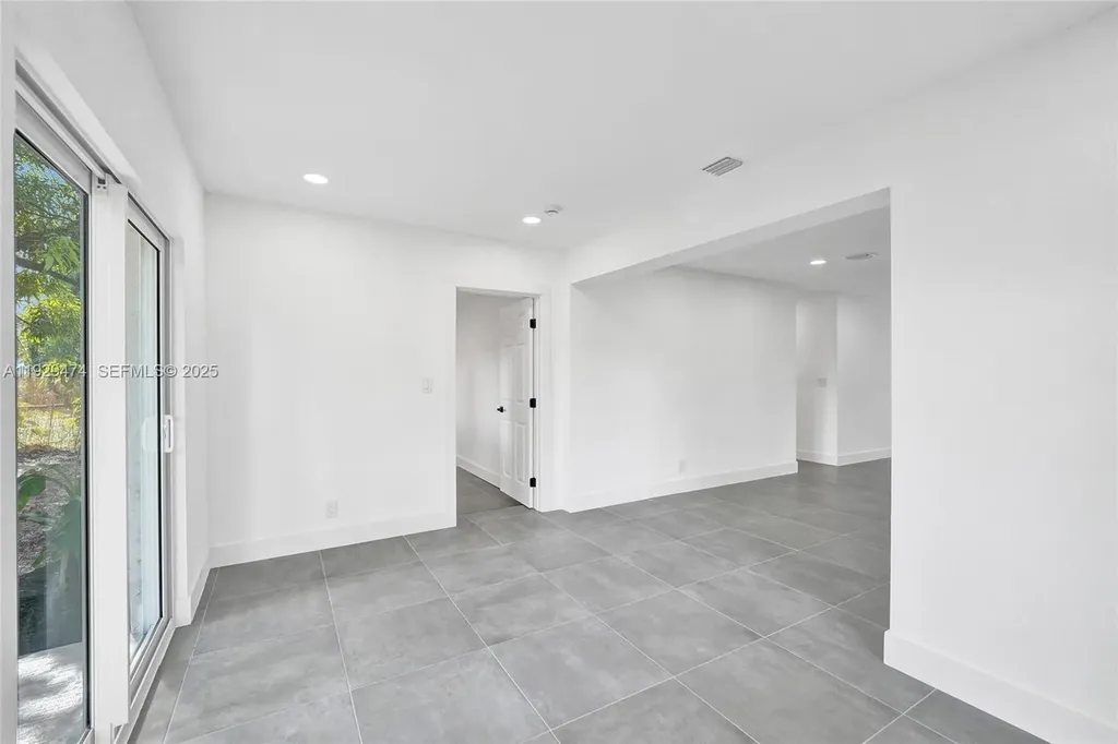 680 SW 29th Terrace Fort Lauderdale FL 33312