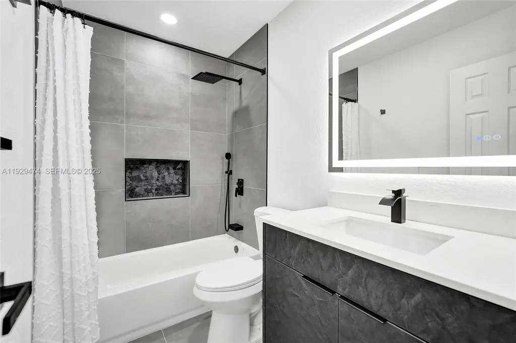 680 SW 29th Terrace Fort Lauderdale FL 33312