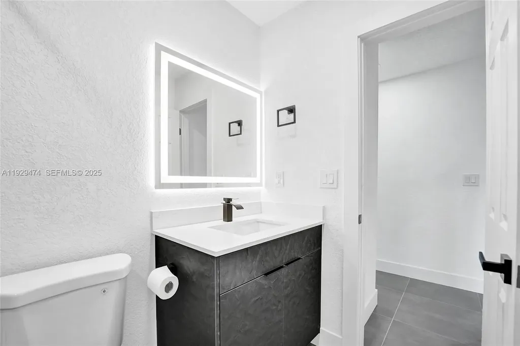680 SW 29th Terrace Fort Lauderdale FL 33312
