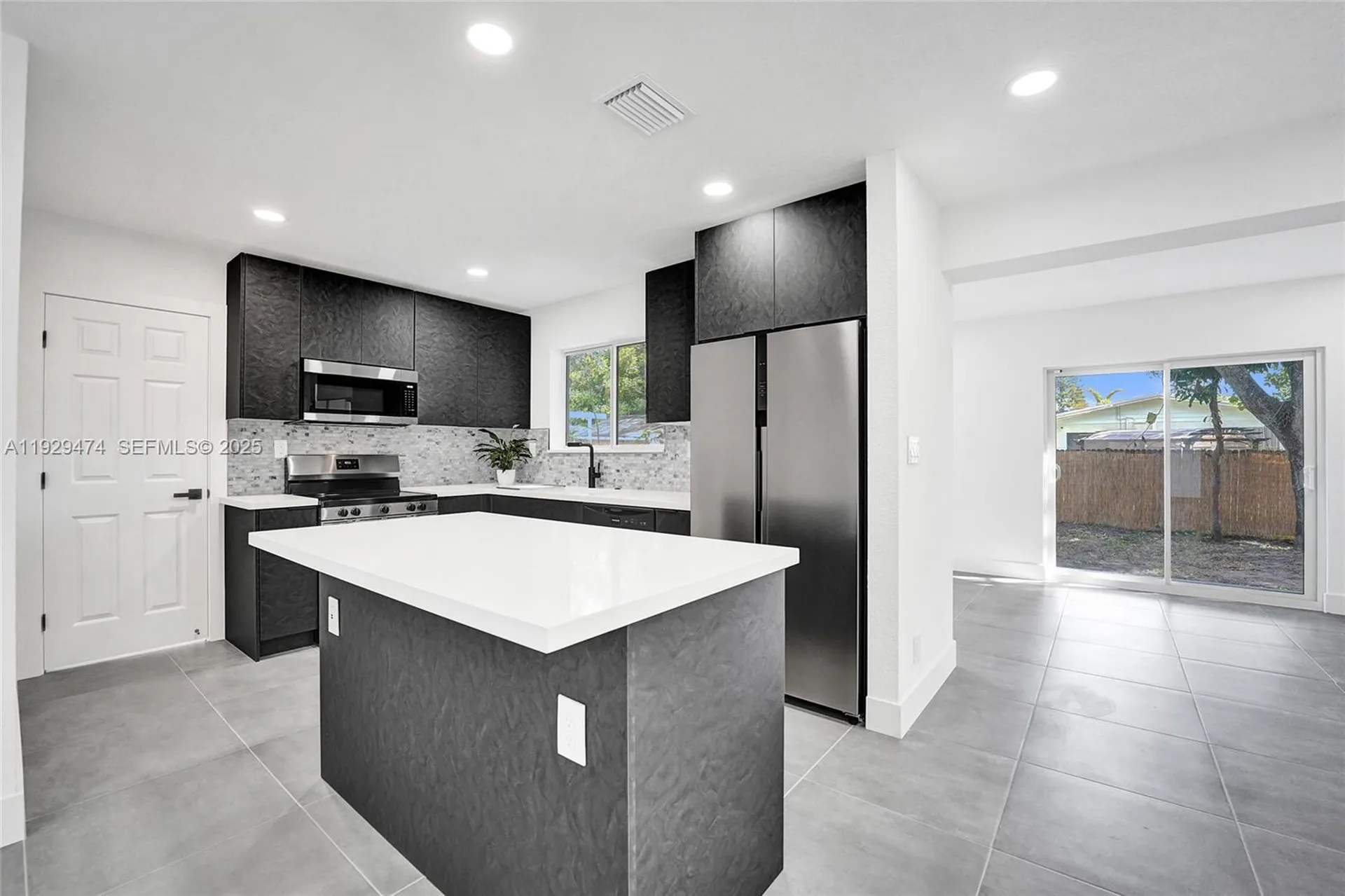 680 SW 29th Terrace Fort Lauderdale FL 33312