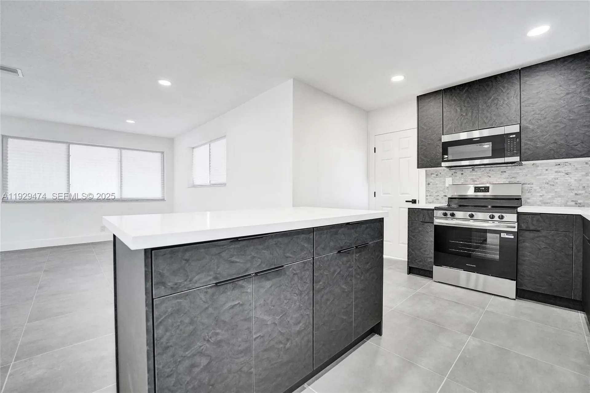 680 SW 29th Terrace Fort Lauderdale FL 33312