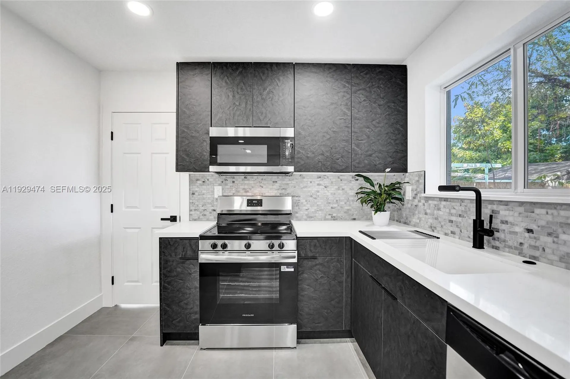 680 SW 29th Terrace Fort Lauderdale FL 33312