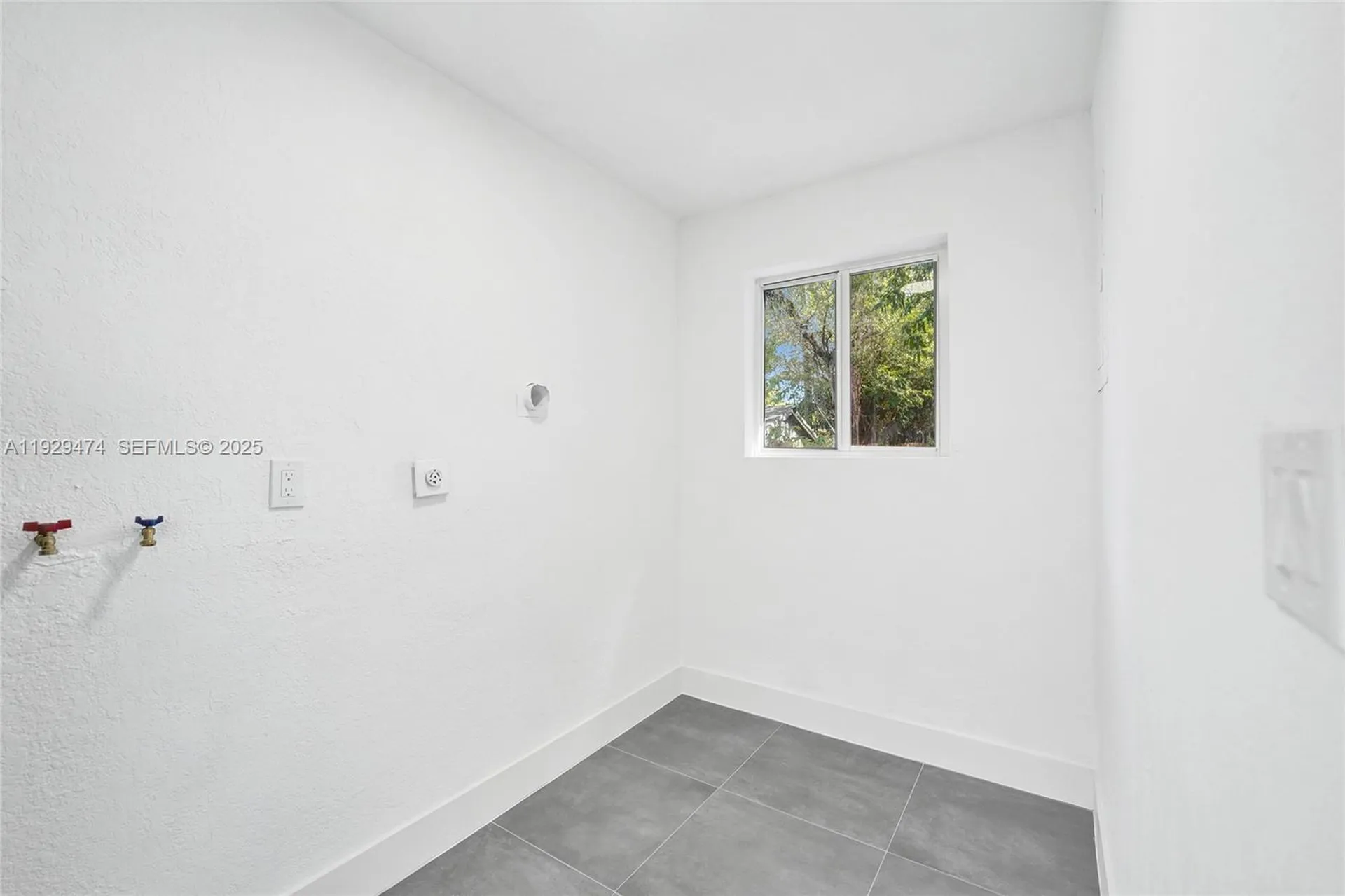 680 SW 29th Terrace Fort Lauderdale FL 33312