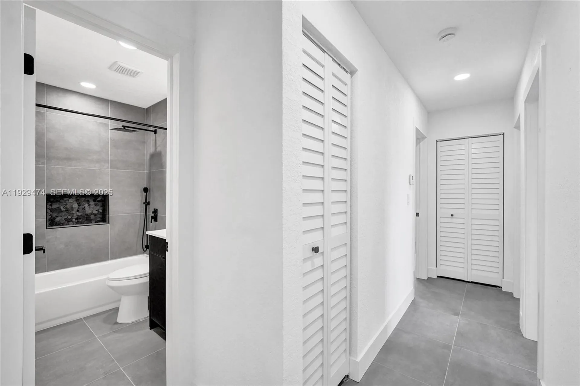 680 SW 29th Terrace Fort Lauderdale FL 33312