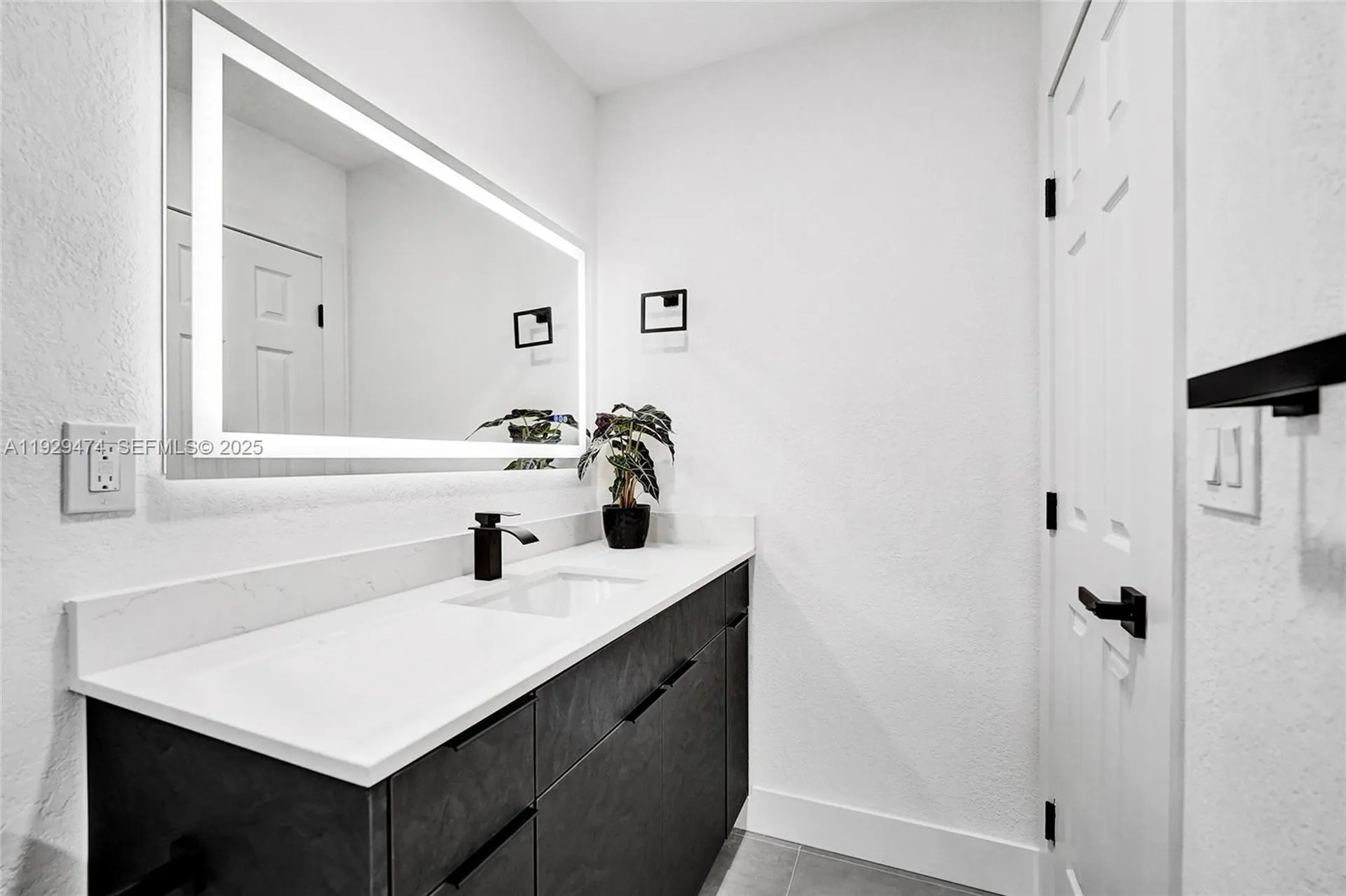 680 SW 29th Terrace Fort Lauderdale FL 33312