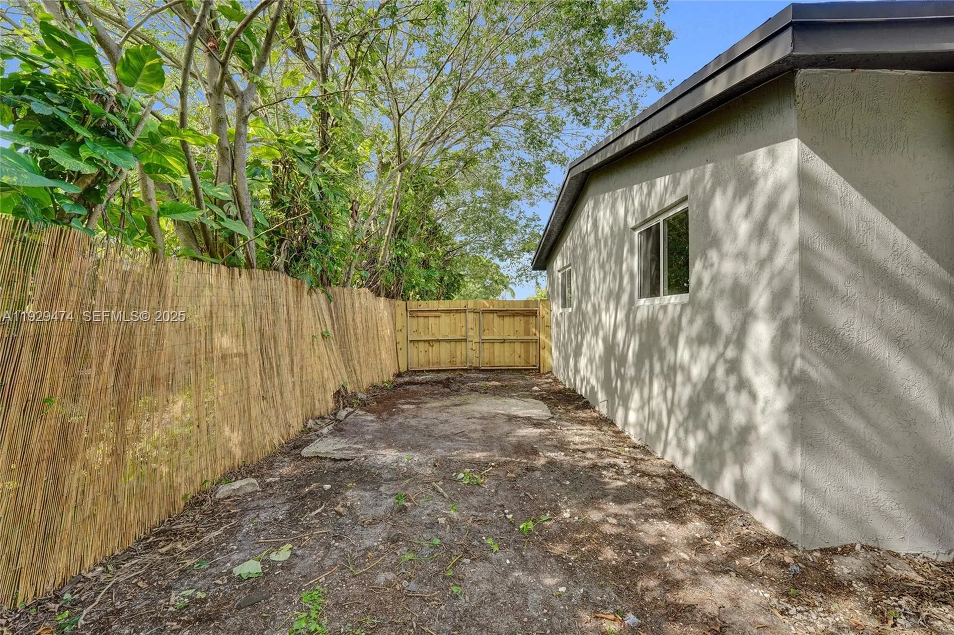 680 SW 29th Terrace Fort Lauderdale FL 33312