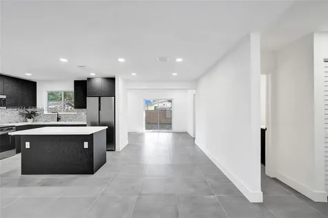 680 SW 29th Terrace Fort Lauderdale FL 33312