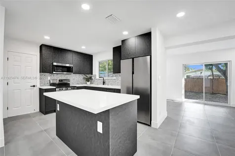 680 SW 29th Terrace Fort Lauderdale FL 33312
