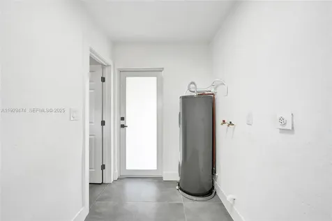 680 SW 29th Terrace Fort Lauderdale FL 33312