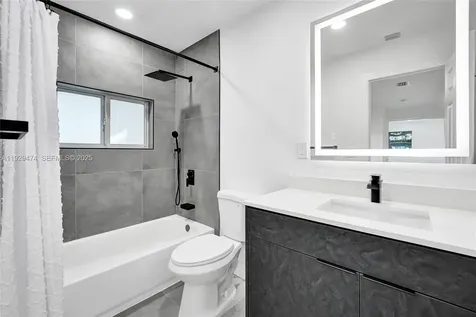 680 SW 29th Terrace Fort Lauderdale FL 33312