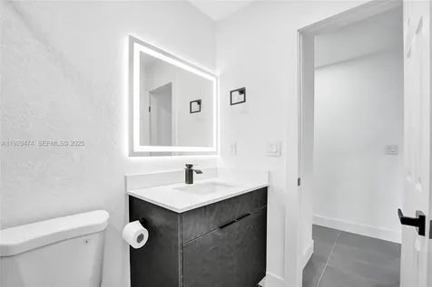680 SW 29th Terrace Fort Lauderdale FL 33312