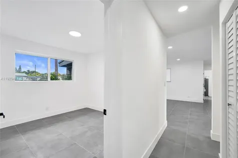 680 SW 29th Terrace Fort Lauderdale FL 33312