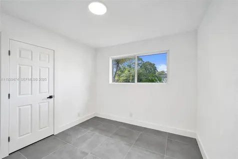 680 SW 29th Terrace Fort Lauderdale FL 33312