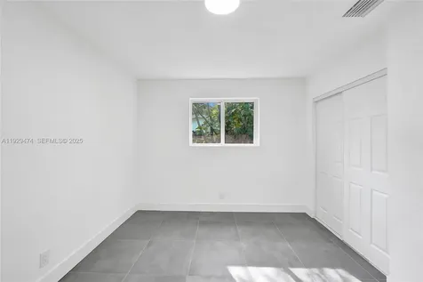 680 SW 29th Terrace Fort Lauderdale FL 33312