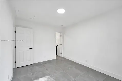 680 SW 29th Terrace Fort Lauderdale FL 33312
