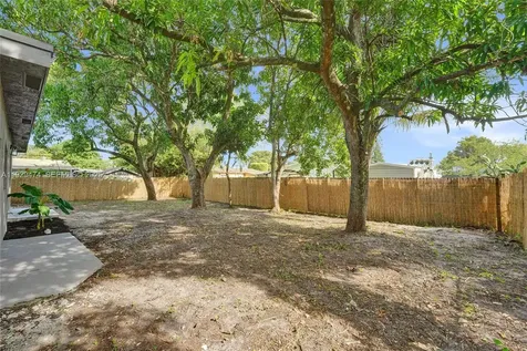 680 SW 29th Terrace Fort Lauderdale FL 33312