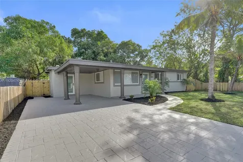 680 SW 29th Terrace Fort Lauderdale FL 33312