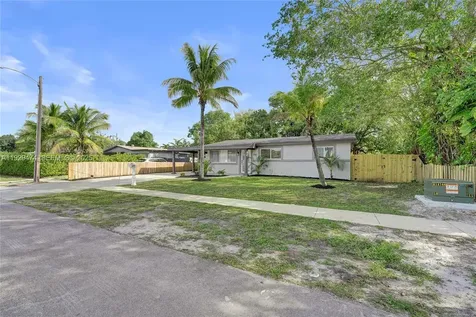 680 SW 29th Terrace Fort Lauderdale FL 33312