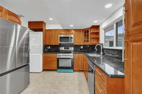 5100 NE 17th Terrace Fort Lauderdale FL 33334