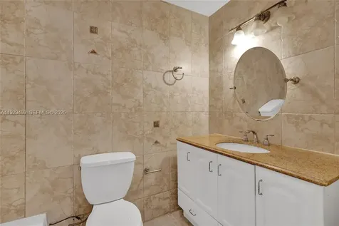 5100 NE 17th Terrace Fort Lauderdale FL 33334