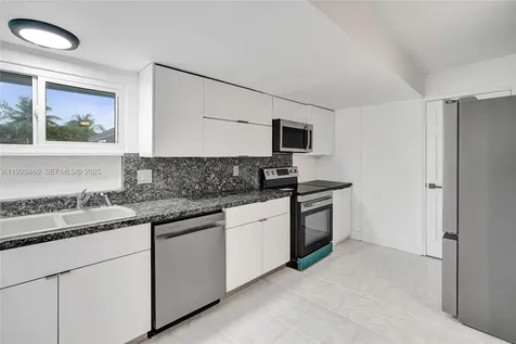 5100 NE 17th Terrace Fort Lauderdale FL 33334