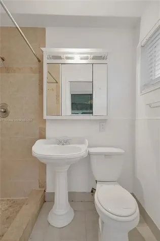 5100 NE 17th Terrace Fort Lauderdale FL 33334