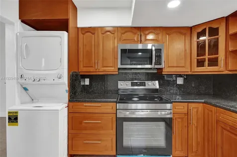 5100 NE 17th Terrace Fort Lauderdale FL 33334
