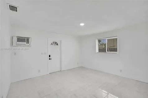 5100 NE 17th Terrace Fort Lauderdale FL 33334